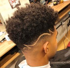 Bald Fade With Design, Black Man Haircut Fade, Haircut Designs For Men, Afro Fade, Drop Fade Haircut