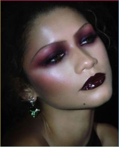 Sultry Red Makeup, Alternative Drag Makeup, Red And Purple Makeup, Uncanny Makeup, Cabaret Makeup, Badass Makeup, Met Gala Makeup, Gala Makeup, Zendaya Met Gala