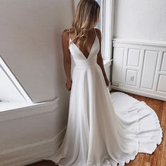 The Sales Rack-Simple Bride Dress Sexy Deep V-neck Backless - A Thrifty Bride Shop Beach Wedding Style, Wedding Dresses Under 100, Backless Bridal Gowns, Simple Bride, Beach Wedding Gown, Wedding Dresses With Straps, Wedding Dress Sizes, Wedding Dresses For Sale, Ivory Wedding Dress