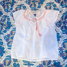 Nwot American Eagle Outfitters White Peasant Blouse Sz Xl Cotton Peasant Top With Ruffles For Vacation, Pink Peasant Cotton Blouse, Pink Cotton Peasant Blouse, Pink Peasant Beach Top, Pink Peasant Top For Beach, Peasant Style Pink Cotton Blouse, Bohemian Short Sleeve Peasant Top With Ruffles, Peasant Style Summer Tops For Daywear, Cotton Peasant Tops For Vacation