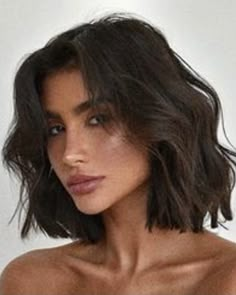 Textured Bob Haircut With Curtain Bangs, Short Wavy Straight Hair, Dark Hair Short Hairstyles, Short Bob Haircuts Brunette, Short Haircut Dark Hair, Short Hairstyles Dark Hair, Dark Short Bob Hairstyles, Shoulder Wavy Haircuts, Wavy Short Hairstyles Shoulder Length