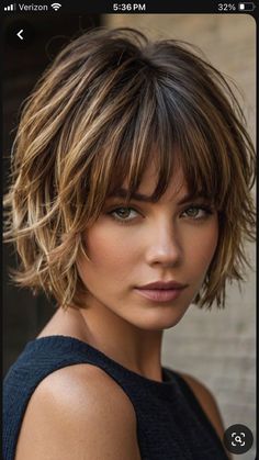 Short Tousled Hairstyles, Chin Length Haircuts With Bangs, Messy Bangs Short Hair, Bad Short Haircut, Edgy Chin Length Hair, Shag Cut Hair, Textured Bob With Bangs, Pelo Bob Ondulado, Short Choppy Bob