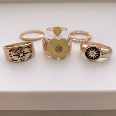 - Never Worn - Great Condition Spring Gold Round Jewelry, Yellow Rings For Summer Gift, Gold Rings For Summer, Casual Round Yellow Jewelry, Casual Yellow Round Jewelry, Trendy Gold Jewelry For Spring, Spring Yellow Round Jewelry, Gold Vintage Jewelry For Spring, Spring Vintage Gold Jewelry