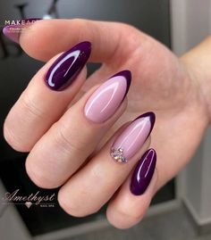 Purple Oval Nails Designs, Dark Purple Design Nails, Oval Design Nails, Almond Nails Dark Purple, Dark Purple Short Nails, Dark Purple Nails Short, Nails Purple Dark, Dark Purple Almond Nails, Purple Almond Nails Design