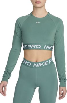 Womens Athletic Outfits, Cropped Long Sleeve Top, Burpees, Athletic Outfits, Long Sleeve Crop, Turn Up, Nike Pros, Pull Ups, Nike Tops