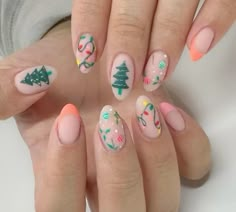 Christmas Nails #nails #nailart#christmas #christmasnails Short Nails Christmas Designs, Funky Christmas Nails, Short Nails Christmas, Kylie Rae, Sns Nails Designs, Nail Art Noel, Gel Nail Art Designs