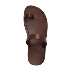 Eden brown, handmade leather slide sandals with toe loop - Front View Natural Leather Sandals, Toe Ring Sandals, Toe Loop Sandals, Fashion Shoes Sandals, Minimalist Shoes, Leather Sandals Women, Toe Ring, Cute Sandals, Ring Minimalist