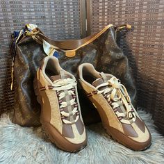 Nike Sneakers, Beautiful Laces With Nike Sign Logo On Tip Of Laces. Brown & Tan With A Pink Strip. Nike Sign Logo, Jacquemus Shoes, Nike Sign, Simon Porte Jacquemus, Nike Signs, Sign Logo, Nike Sneakers, Shoes Nike, Tan Color