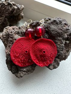 This jewellery is elaborately handcrafted and unique, only for you Don't hesitate to contact me if you have any questions. Lace Earrings, Needle Lace, Red Earrings, Gift For Birthday, Earring Gifts, Handmade Earrings, The Netherlands, Jewelry Earrings Dangle, Netherlands