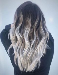 Pelo Color Ceniza, Straight Hair Highlights, Ash Brown Hair, Bronde Hair, Silver Highlights, Balayage Color, Dark Hair With Highlights, Silver Blonde