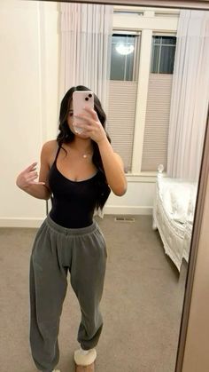 Going To Breakfast Outfit, Kayla Kosuga Outfits, Whole Outfit Ideas, Gym Outfits With Sweatpants, Cute Outfits With Bodysuits, Cute Outfit Ideas Baddie, Bloated Belly Outfits, Indoors Outfit, No Waist Body Shape Outfit