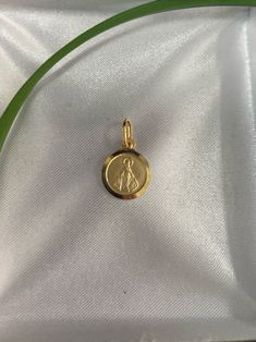 Material: 14kt solid Inches: 0.40 Hand make Catholic Jewelry, Miraculous Medal, Miami Fl, Pendant Necklaces, Solid Gold, Jewelry Necklace Pendant, Miami, Jewelry Necklaces, Necklaces