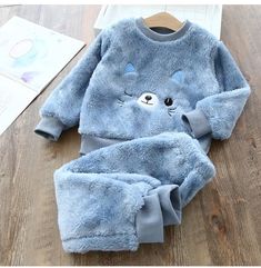 Wholesale Baby Sleepsuit in Bulk For Resale – PrettyKid Fleece Outfit, Cartoon Tops, Homewear Fashion, Winter Pajamas, Jogging Suit, Girls Fleece, Boys Pajamas