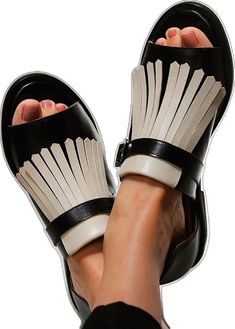 Fringe Sandals, Vintage Casual, Womens Sandals Flat, Casual Flats, Leather Flats, Cute Shoes, Womens Flats, Flat Sandals, Black Sandals