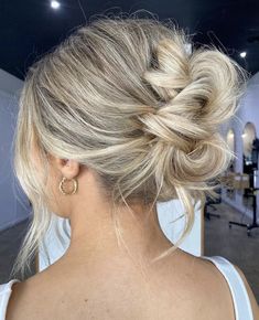 Messy Updo, Up Dos For Medium Hair, Wedding Guest Hairstyles