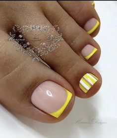 Pedicure Nail Designs Summer, Summer Pedicure Designs Toenails, Yellow And Gold Nails, Summer Pedicure Designs, Feet Nail Art, Toe Nail Designs For Summer, Yellow Toe Nails, Pedicure Designs Summer, Toenail Designs Summer