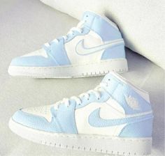 These Baby Blue Custom Air Jordan 1 are crafted with a high-quality leather upper and feature a bright baby blue color that stands out. The shoe has a classic silhouette and a padded collar for extra cushioning. Enjoy the perfect combination of style and comfort when you wear these custom Air Jordans. iends, family, that special someone, or yourself ✨ - Exactly as shown in the pictures. - Brand New & Authentic. 💯  - Hand Painted with attention to detail. 👨‍🎨  - Waterproof and Flexible. ❤️ Custom Air Jordan 1, Custom Jordans, Nike Shoes Girls, Dr Shoes, Preppy Shoes, Blue Jordans, All Nike Shoes, Cute Nike Shoes, Cute Nikes