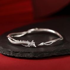 Vintage Handmade 925 Sterling Silver Dragon Bracelet Hand Bangle | eBay Dragon Bracelet, Metal Cuff Bracelet, Style Gothic, Packing Jewelry, Dragon Jewelry, Silver Dragon, Estilo Punk, Year Of The Dragon, Dragon Design