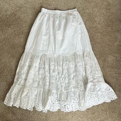 Nwt. White Elastic Waist Embroidered Maxi Skirt. Abercrombie. Just A Little Too Big On Me. White Fairy Skirt, Fairycore Skirts, White Layered Skirt, Hannah Core, White Maxi Skirt Outfit, Long White Skirt, Cottagecore Skirt, Medium Length Skirt, Long Cotton Skirt