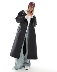 Black Hooded Raincoat For Spring, Belted Raincoat For Fall, Black Hooded Raincoat For Work, Black Raincoat With Pockets For Rainy Season, Casual Raincoat For Work During Rainy Season, Black Hooded Spring Raincoat, Black Long Raincoat For Workwear, Black Long Raincoat For Work, Urban Black Raincoat With Adjustable Hood