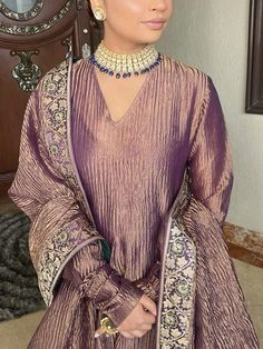 Raw Silk Anarkali Dresses, Tissue Suits Design Pakistani, Tissue Silk Suit, Anita Dongre Suits, Suits Ideas, Shani Dev, Viral Photo, Trendy Outfits Indian, Silk Suits