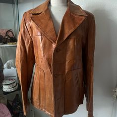 With A Beautiful Fit, Perfect For A 70s Look Leatherjacket Robert Lewis Fits M/L I’m A Size Small So This Fits Like A Over Size Blazer #Vintage #Lambskin # Classic Orange Outerwear For Spring, Retro Brown Outerwear For Formal Occasions, Retro Brown Formal Outerwear, Retro Leather Outerwear For Formal Occasions, Retro Brown Leather Jacket For Work, Retro Leather Blazer For Workwear, Vintage Orange Outerwear For Workwear, Retro Leather Long Sleeve Blazer, Retro Brown Leather Blazer