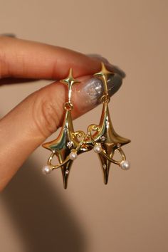 Celestial Jewelry Gold, Gold Celestial Jewelry, Gold Accessories Aesthetic, Cute Gold Earrings, Jóias Body Chains, Vintage Gold Jewelry, Saturn Earrings, Earrings Punk, Gold Star Earrings