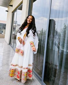 Event habesha dress Ethiopian Dresses, Habesha Dress, Ethiopian Traditional Dress, Group Outfits, Habesha Kemis, Church Ceremony, Dress Elegant, Traditional Dress, Wedding Dresses Simple