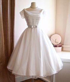 Round-Neck White Tulle Short Retro Prom Dresses, Retro Wedding Dresses - Raleigh Dresses Retro Prom Dresses, Retro Prom Dress, Retro Prom, Retro Wedding Dresses, Wedding Dresses 50s, Vintage Clothing Boutique, Tea Length Wedding, Lady Like, Wedding Robe