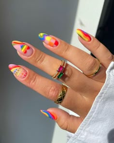 Pride Nails Short, Pride Nail Ideas, Pride Nail Art, Rainbow Nail Art Designs, Nails Bow, Rainbow Nails Design, Beach Nail Art, Rainbow Nail Art