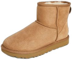 Ugg Classic Mini Ii, Ugg Store, Outfit Chic, Ugg Classic Mini, Mens Uggs, Ugg Classic, Classic Boots, Boot Brands, Classic Mini