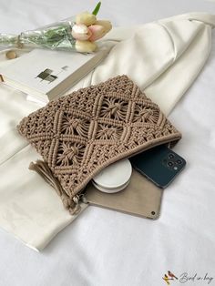 BirdinBag - Straw Tassel Decor Bag Beige Clutch Shoulder Bag For Daily Use, Bohemian Clutch Bag With Tassels, Bohemian Tassel Clutch Bag, Beige Shoulder Clutch Bag With Braided Handles, Beige Clutch Shoulder Bag With Braided Handles, Travel Clutch Bag With Braided Handles, Daily Use Clutch With Braided Handles, Trendy Shoulder Bag With Tassels, Beige Fringe Shoulder Bag For Daily Use