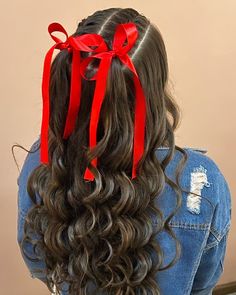 Valentine Dance Hairstyles, 16 De Septiembre Hair Ideas, Cheerdance Hairstyle Women, Cute Back To School Hairstyles For Kids, Cute Hairstyles Christmas, Mexican Hairstyles For Kids, Cute Mexican Hairstyles, Mexican Braids With Ribbon, Mexican Girl Hairstyles