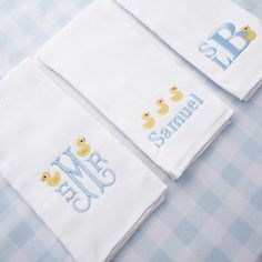 "Beautifully personalized classic baby gift set of 3 monogrammed burp clothes. Featuring an adorable duck theme perfect for every baby. There are great gifts for baby shower, sprinkle, or sip and see. These burp clothes are the highest quality on the market to not only give a high end/boutique finish, but to also insure that they get the job done while being oh so cute. At checkout please include the following in the box marked \"personalization\": 1. Full Name to insure correct letter placement Baby Monogram Ideas, Gifts For Baby Shower, Monogrammed Burp Cloths, Baby Boy Monogram, Newborn Baby Girl Gifts, Monogram Baby Girl, Burp Clothes, Boy Monogram, Burp Rags