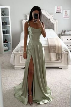 Silk Prom Dress, Prom Dress Inspo, Classy Prom, Prom Dresses Elegant, Dress With Split, Classy Prom Dresses, Stunning Prom Dresses, Cute Prom Dresses