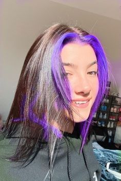 Front Two Pieces Of Hair Dyed Purple, Purple Hair Front Pieces, Purple Hair Streaks, Hair Color Ideas For Brunettes Short, Short Brunette Hair, Short Dyed Hair, Split Dye