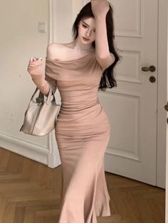 Advbridge - Women's Elegant Midi Dress Long Sleeve Slash Neck Sexy Bodycon Mermaid Dresses Evening Party Clothes Fashion Spring Autumn New S: Length:111cm, Sleeve:60cm, Bust:76cm, Waist:64cm, Hip:86cm M: Length:112cm, Sleeve:61cm, Bust:80cm, Waist:68cm, Hip:90cm Note: 1. Please follow the size chart to select the size and do not select directly to your habits. 2. The size may have 1-3 cm differs due to manual measurement. 3. As we all know, the different computers display colors differently, the Elegant Midi Dresses, Party Clothes, Off Shoulder Fashion, Bodycon Maxi Dresses, Ulzzang Fashion, Khaki Dress, Pink Maxi Dress, Fashion Spring, Dresses Evening