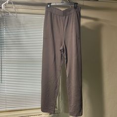 Mushroom Colored Pull On Pants. Old Navy Size Xl. Leggings With Pockets For Loungewear, Stretch Pull-on Harem Pants For Loungewear, Stretch Khaki Pants For Loungewear, Khaki Bottoms For Loungewear, Brown Stretch Pants For Loungewear, Stretch Brown Pants For Loungewear, Stretch Brown Lounge Pants, Stretch Khaki Bottoms For Loungewear, Brown Stretch Sweatpants For Loungewear