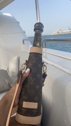 Lv Favorite, Miami Girls, Luxury Lifestyle Women, Louis Vuitton Accessories, Nyc Aesthetic, Luxury Aesthetic, Luxury Lifestyle Dreams, Just Style, Mood Board Inspiration