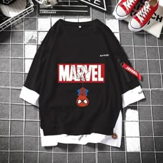 Spider Man Deadpool, Spiderman Deadpool, Logo Marvel, Marvel Fashion, Marvel Clothes, Marvel Logo, Hooded Denim Jacket, Diy Vetement, Tom Holland