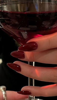 Kutek Disney, Dark Red Nails, Wine Nails, Red Nail Polish, Red Nail, Minimalist Nails, Dream Nails, Classy Nails, Chic Nails