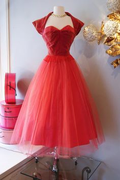 1950s 1950's Dresses, Wrong Generation, 50's Dresses, Vestidos Pin Up, 1950 Fashion, Tulle Party Dress, Vintage Fashion 1950s, 1950s Retro, Vintage 1950s Dress