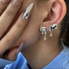 Inexpensive Jewelry, Swarovski Nails, Jewelry Inspo, Water Drop, Ear Jewelry, Piercing Jewelry, Cute Jewelry, Earings Piercings