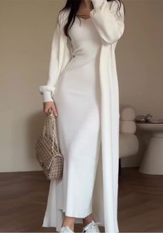 White Dress Suits, Knitted Jacket, Slim Sweater, Long Coats, Winter Dress, Loose Outfit, Long Winter, Mode Inspo, Looks Chic