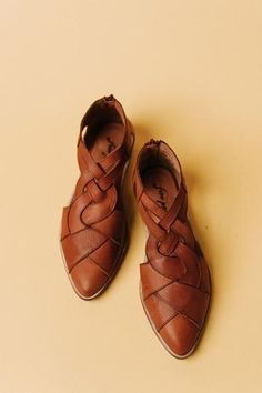 Flat Brown Boots, Toes Designs, Free People Clothing, Comfy Shoes, Lace Up Flat, Leather Flats, Suho, Shoe Game, Design Color