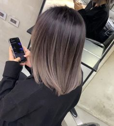 Ash Blonde Hair Colour, Hair Color Streaks, Brunette Hair With Highlights, Ash Blonde Hair, Blonde Hair Inspiration, Light Hair Color