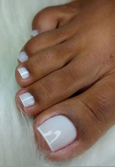 White Pedicure Black Women, White Toenails Acrylic, Off White Pedicure Toenails, White On White Pedicure, Toes Nails White Color, Cute Simple Toe Nails, White Nail Pedicure, Acrylic French Pedicure, Pretty Toe Nails For Summer Simple