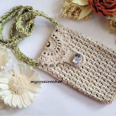 Crossbody Cellphone Bag Crochet Pattern Mini Bag Diy, Make Up Items, Photo Chain, Cellphone Bag, Bag Crochet Pattern, Crochet Mobile, Crochet Santa, Womens Crochet Patterns, Beautiful Cross