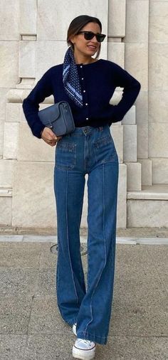 Old Money Every Day Outfits, Fancy French Outfit, European Fashion Modest, Front Seam Jeans Outfit, Fall Spain Outfit Ideas, Chic Trousers Outfit, Outfits For France Fall, Switzerland Fashion Spring, Modest European Fashion