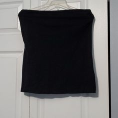 Bnw/Ot H&M Black Bandeau Top Cotton Tube Top For Night Out, Black Cotton Sleeveless Tube Top, Black Bandeau Tank Top For Night Out, Black Stretch Strapless Top, Black Strapless Stretch Top, Black Stretch Cotton Tube Top, Casual Black Bandeau Tank Top, Black Strapless Casual Tank Top, Casual Black Strapless Tank Top